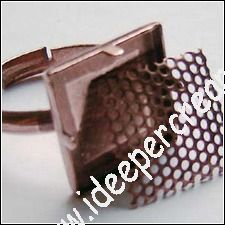 Anello con retina quadrato